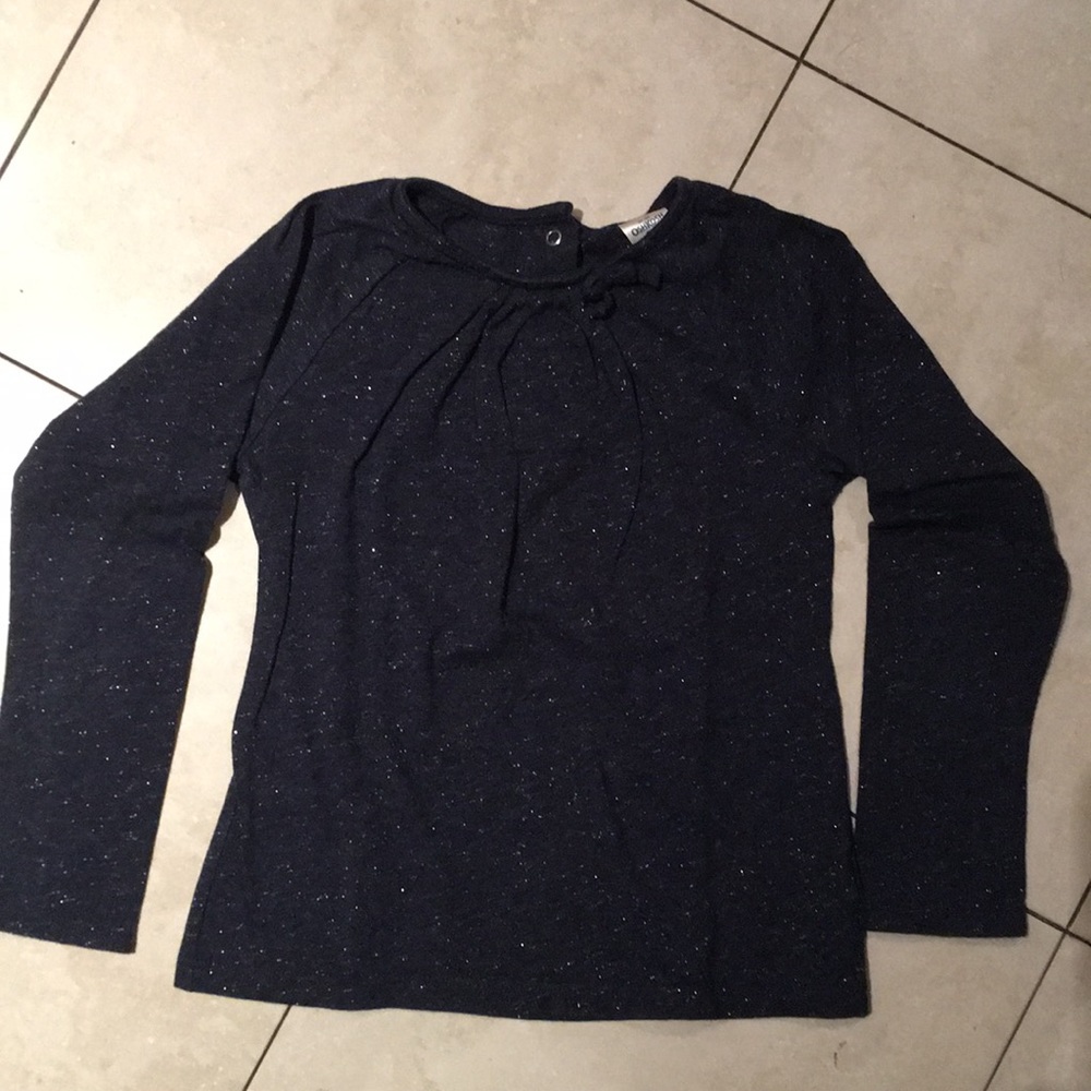 Long sleeve T- shirt size 5 OshKosh B’gosh